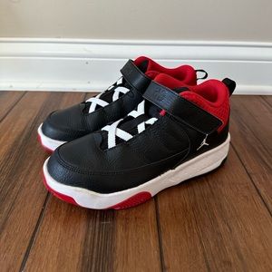 Jordan Aura Max 3 Shoes Size 3 Youth